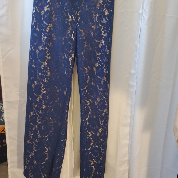 Alegant jumpsuit and classy - Picture 10 of 12